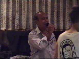 Kiyohide singing